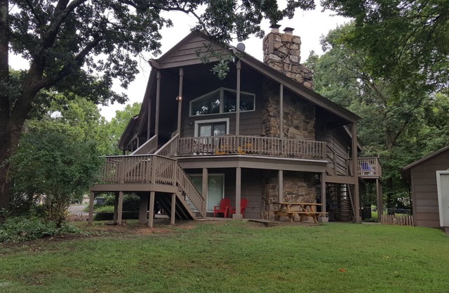 -Famille Accueil Lakefront w / Grand Yard & Embarcadère-Sleeps 14 + enfants de moins de 6