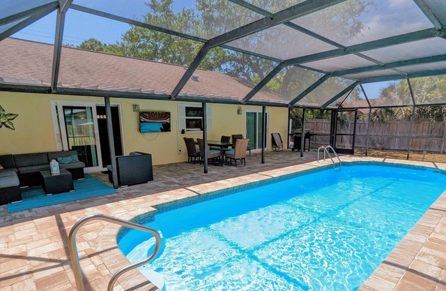 Belle piscine Maison près des Plages