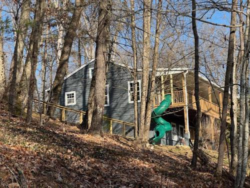 Family-Friendly Mountain Oasis W Game Room & Grill