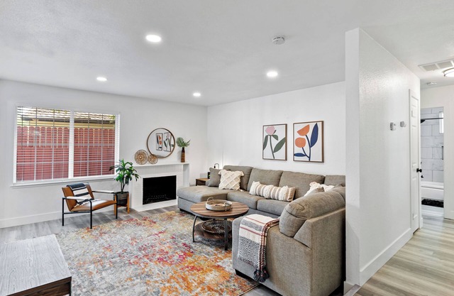 Family-Friendly Oasis - Game Room & Hot Tub
