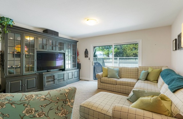 Family-Friendly Retreat near Rocky Mountain Adventure. Pet Friendly!!