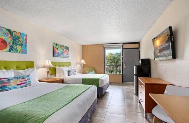 Family-friendly Room with 2 DBL Beds & Pool in Kissimmee