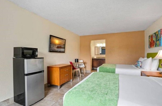 Family-friendly Room with 2 DBL Beds A Short Ride to Theme Parks