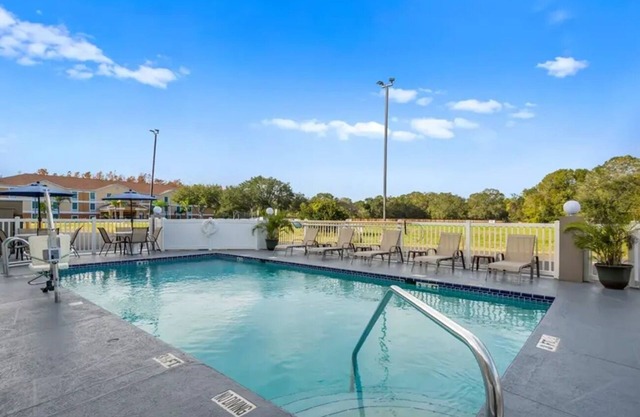 Family-Friendly Space Near Wesley Chapel's & Top Sites | Pool, Free Parking