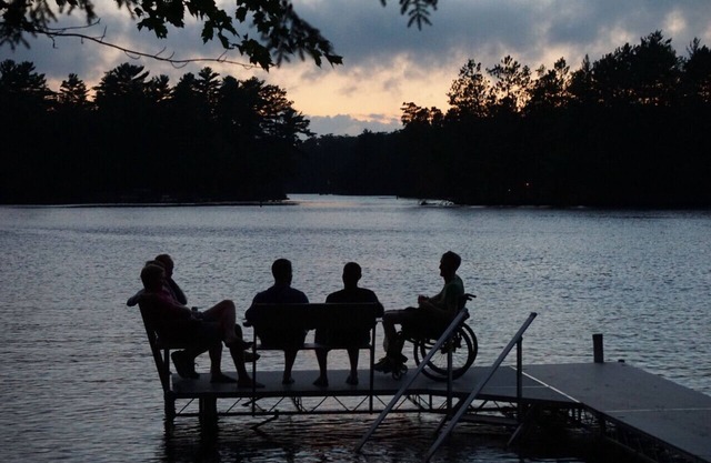 Executive Lake Home Prime Location pour 10 personnes confortablement pour les familles