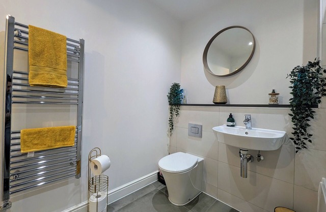 Family Friendly Stay Near London | WiFi