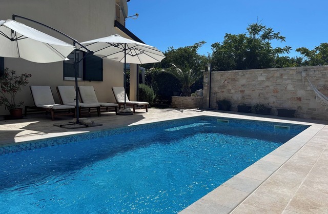 NOUVEAU maison de vacances ELMASO **** Noah m. PRIV. Piscine, 4x air conditionné, TV, lave-linge