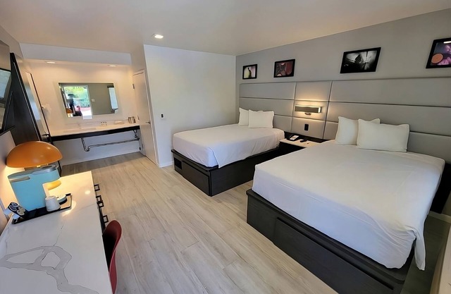 Family Fun at California’s Great America Park! 4 Comfortable Units, Free Parking
