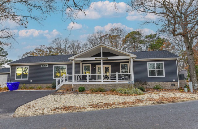 Family fun home, beach, pools, pet friendly!