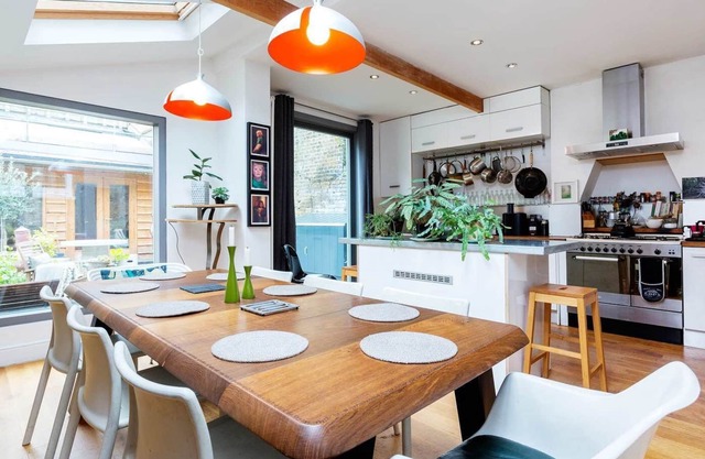JUSQU'A 20% DE RABAIS - Boutique 4 chambres, situé dans le quartier branché de Stoke Newington (Veeve)