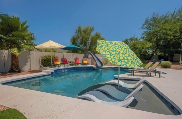 Scottsdale Luxury Home+Heated Pool & Hot Tub+Large Yard Oasis w/Privacy