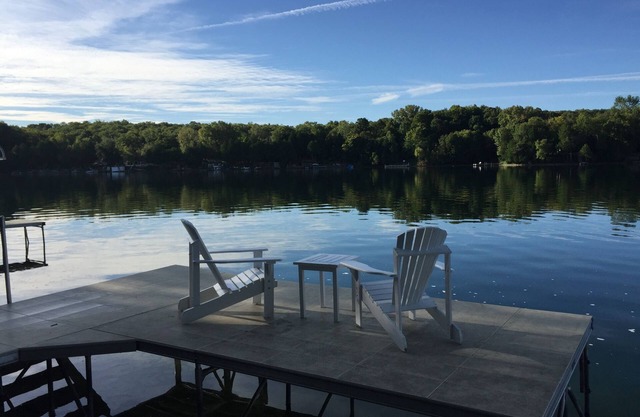 Plaisir en famille sur Crystal Lake Island - à quelques minutes de Road America, randonnée, PGA Golf