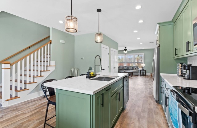 Brand New Construction - NEWLY LISTED Guesthouse - The Salty Escape 2BR
