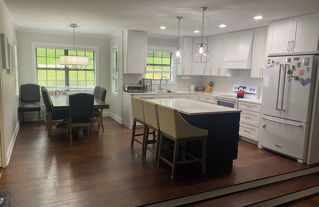 Family home located 3 miles from the downtown square and 4 miles from Ole Miss!