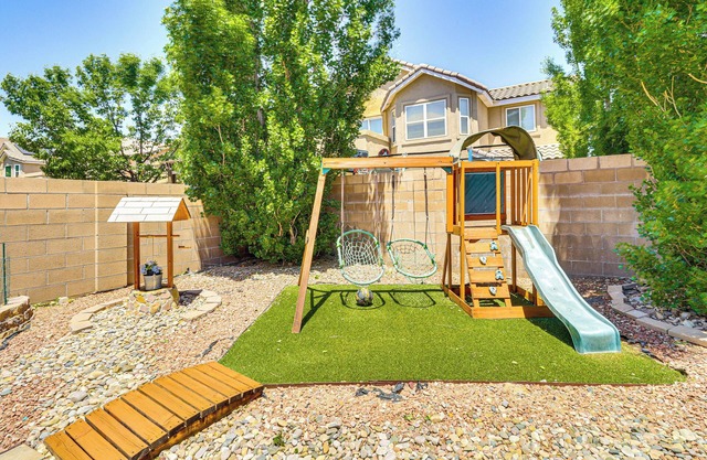 Family Home w/Seasonal Pool Access in Albuquerque