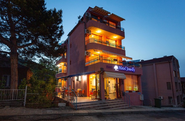 Family Hotel Jemelly