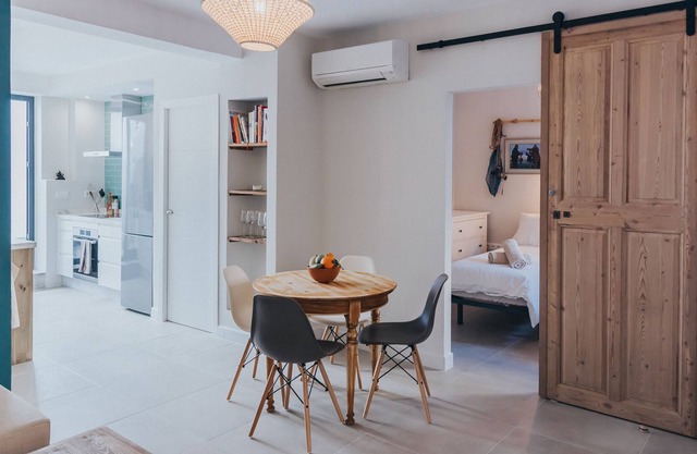 Maison familiale, 50m de la plage, 2 vélos, WiFi, baignoire, terrasse, barbecue, café gratuit, 6p