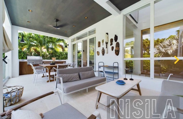 Family House in paradise. All bedrooms in suite, perfect for a family vacation.