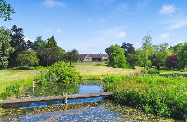 Family House. Unique/Peaceful/ Fun ! Luxurious retreat -in fabulous grounds