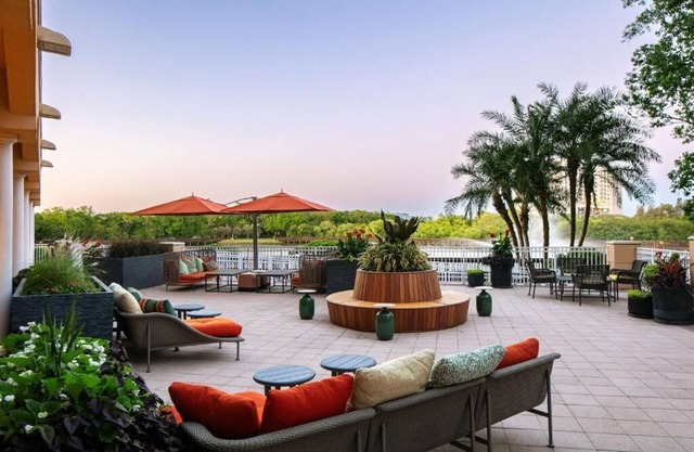 Family Oasis with Infinity Pool & Lake Views | 4 Units w/ Pool Access