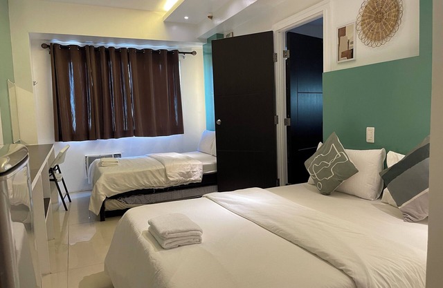 FAMILY or BARKADA 2 Bedrooms for 6-12 pax at Sea Residences Mall of Asia