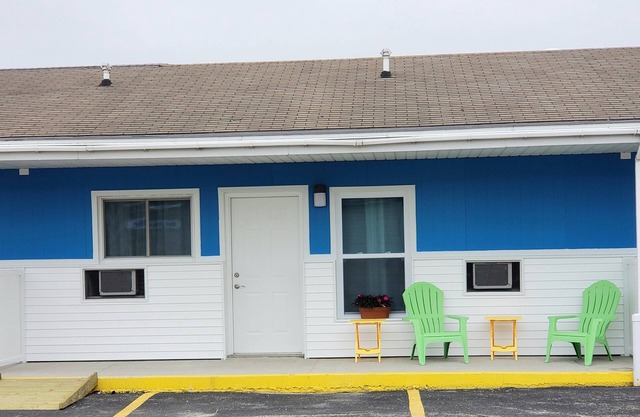 Suite de vacances familiale, idéalement située en face de la plage du lac Huron.