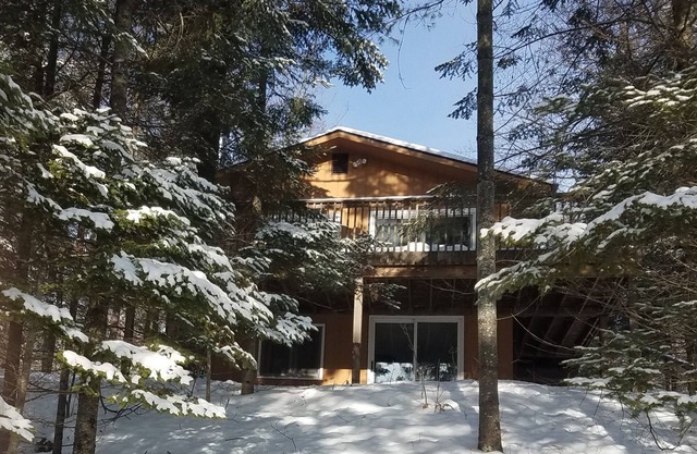 Tom's Treehouse Famille sympa sur le magnifique lac Roosevelt Sortie MN États-Unis
