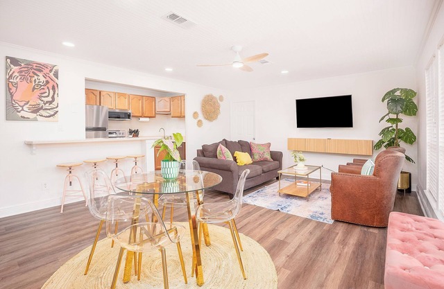 Family & Pet Friendly, Location Style & Comfort *3BR/2BA Walk To Everything