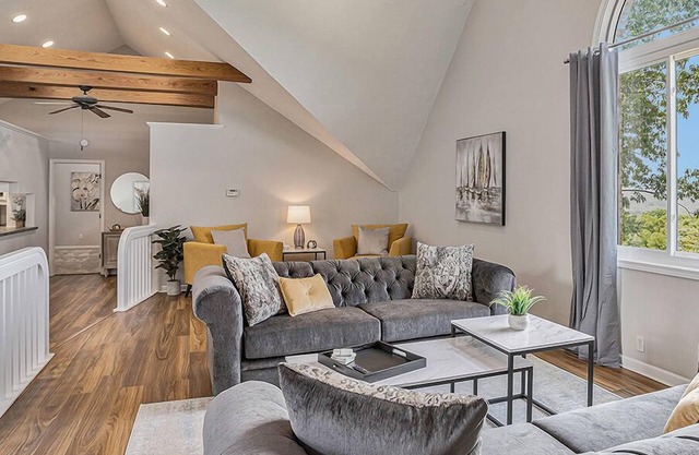 Family Retreat Sleeps 30 | Hot Tub | Ping Pong |