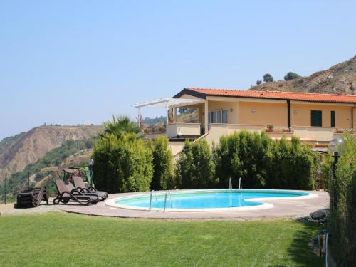 Family Sea-View Retreat