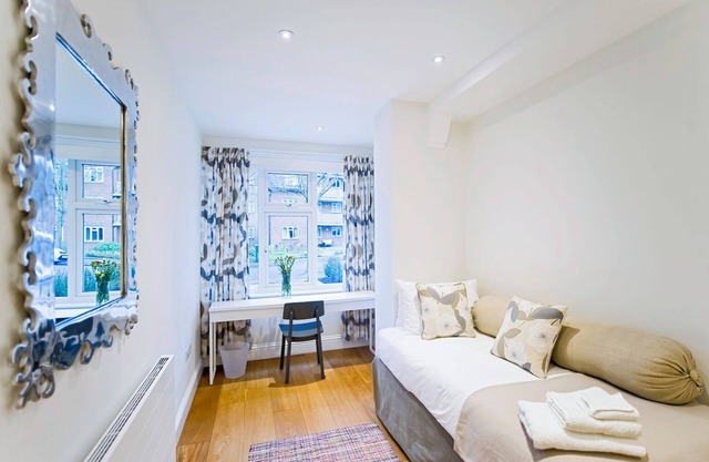 Family Serviced Apartment in Surrey