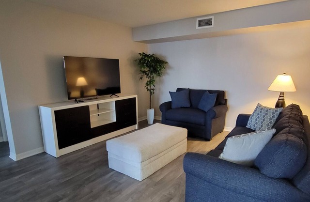 Family sized condo near to Sawgrass mall, Fort Lauderdale Airport