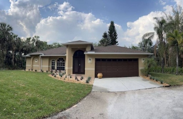 Family sized home minutes from the beaches, shopping and entertainment