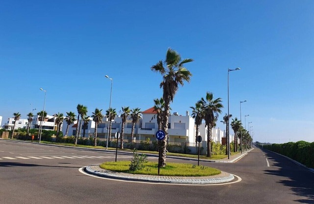 Family-Sized Condo Retreat by Jumeriah Beach