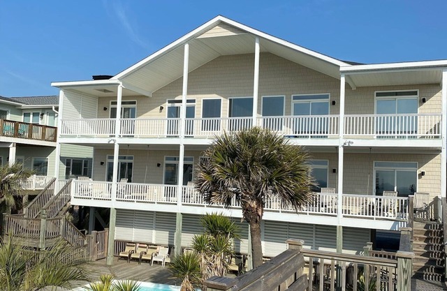 BEAUTIFUL! OCEAN FRONT with POOL 12 Bedrooms, 12 Baths