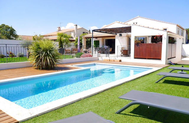 FAMILY VILLA "FULL OF CHARM"