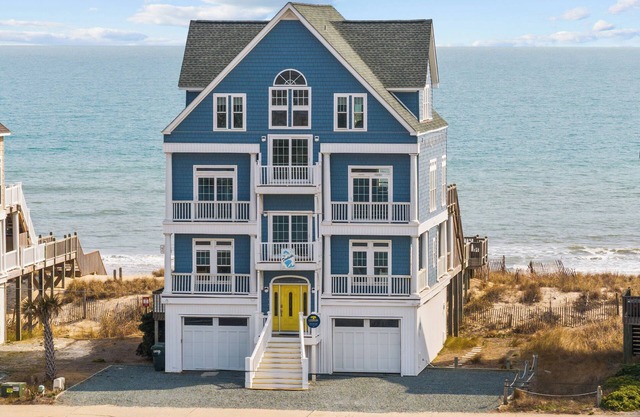 Fantasea #183 - 7 BD Oceanfront Home, Pet-Friendly w/ Hot tub!