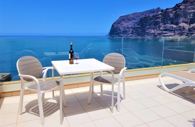 Fantastique appartement avec une grande terrasse! Vue sur la mer et Los Gigantes.