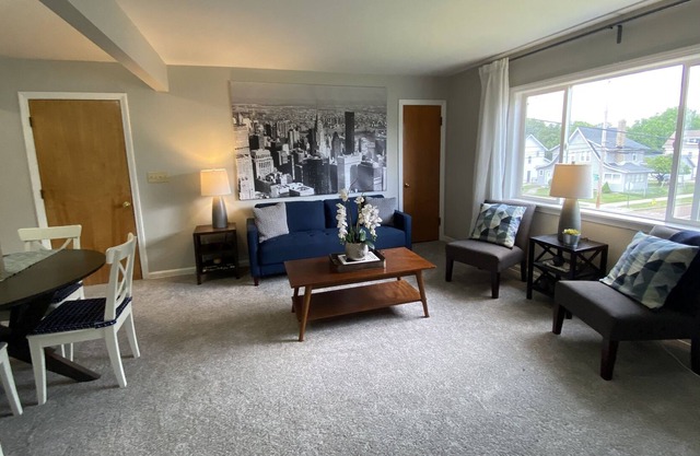 Fantastic 2Bd Perfect for Traveling Professionals!