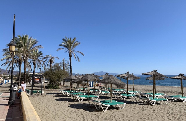 Fantastique appartement avec grand balcon Casares Beach