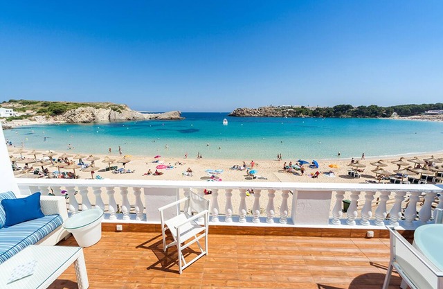 Maison de ville fantastique devant la plage, Arenal de´n Castell, Minorque
