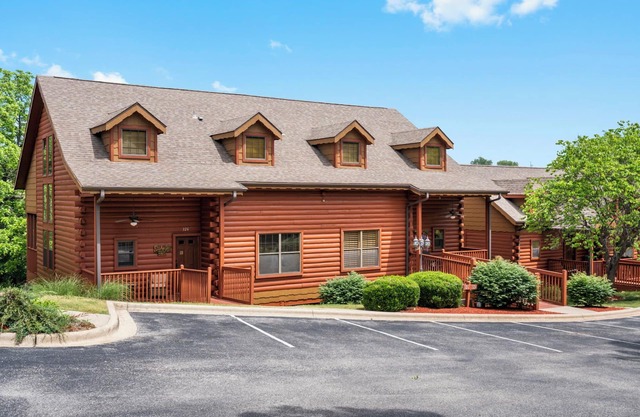 Fantastic Cabin Close to Branson Entertainment- Golf & Ticket Discounts!