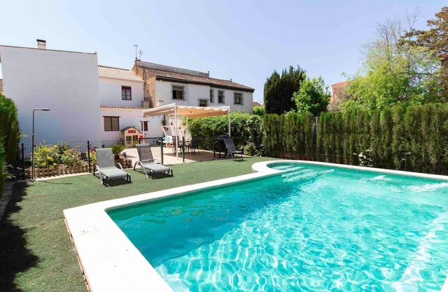 Fantastique maison avec piscine privée, jardin et wifi