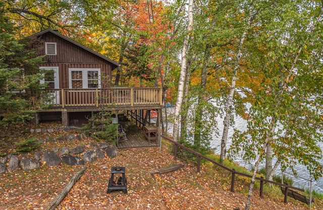 Fantastic lakeside cottage on Little Saint Germain Lake