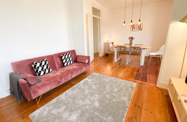 Fantastic Spacious Apartment near Carcavelos Beach