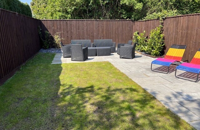 Fantastic Villa with SPA - Bournemouth - large garden and parking - 12/14 people