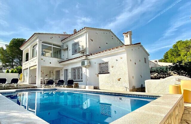 Fantastique villa à 3 km de la plage, entourée d'espaces verts