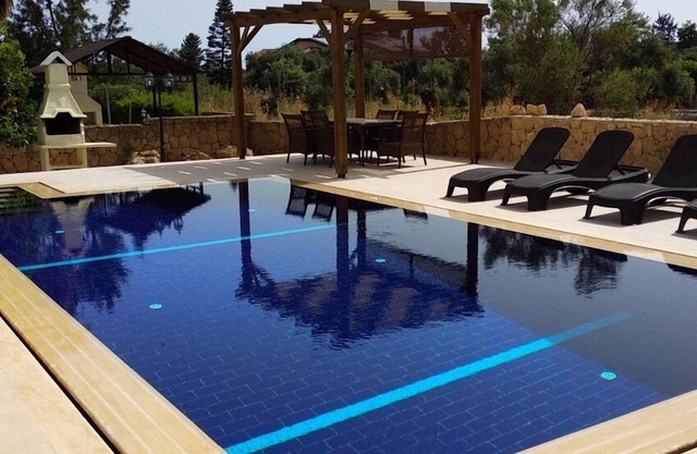 3 bed villa with pool and beautiful views