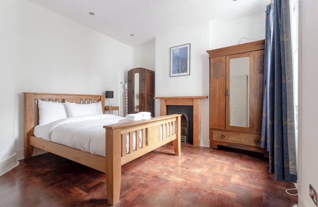 Spacious 2 Bedroom Property in Central London