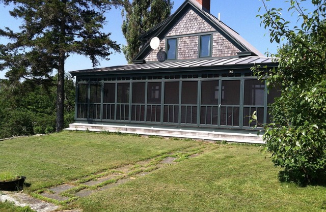 Farm Stay Cottage sur la magnifique ferme Toddy Pond à Monroe, Maine